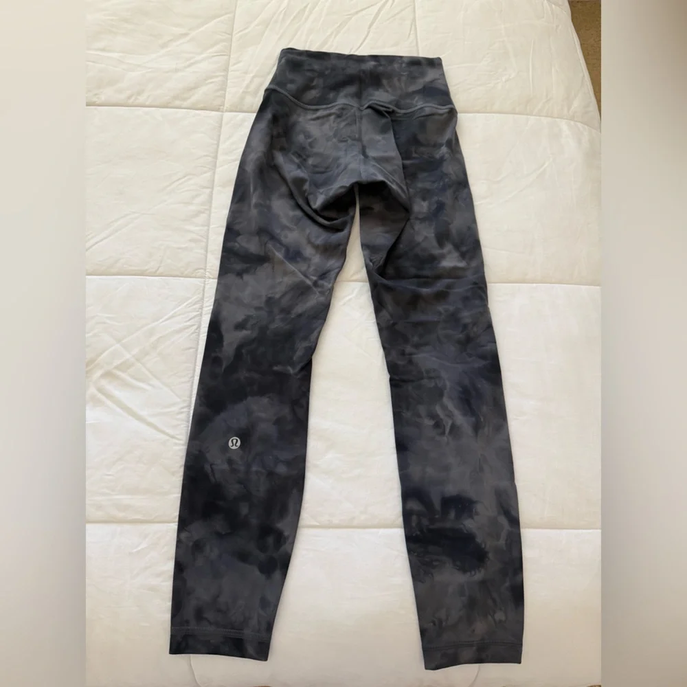 Lululemon leggings - Picture 7 of 7